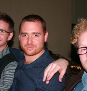 WeWeWe-Reporter Dominik Janetzko mit Martin Kloos (Gitarre) und Chris Stiller (Keys) von Auletta