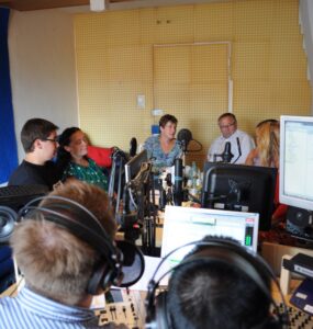 Stefan Erbe und Daniel Libertus sprechen mit einigen der Kandidaten aus dem Wetteraukreis für die Bundestagswahl