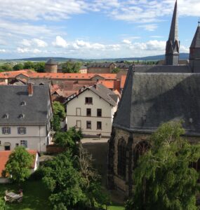 Blick auf das Sendezentrum