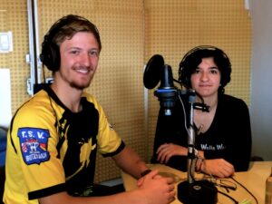 Newsha im Gespräch mit Soenke Jensen von den Hornet des TSV Butznach
