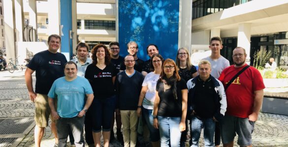 Gruppenbild - Das Team der Radiomacher der „Welle West Wetterau“ besuchen unter anderem den Bayrischen Rundfunk in München.