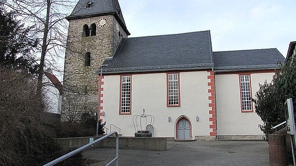 Kirche in Kirch-Göns